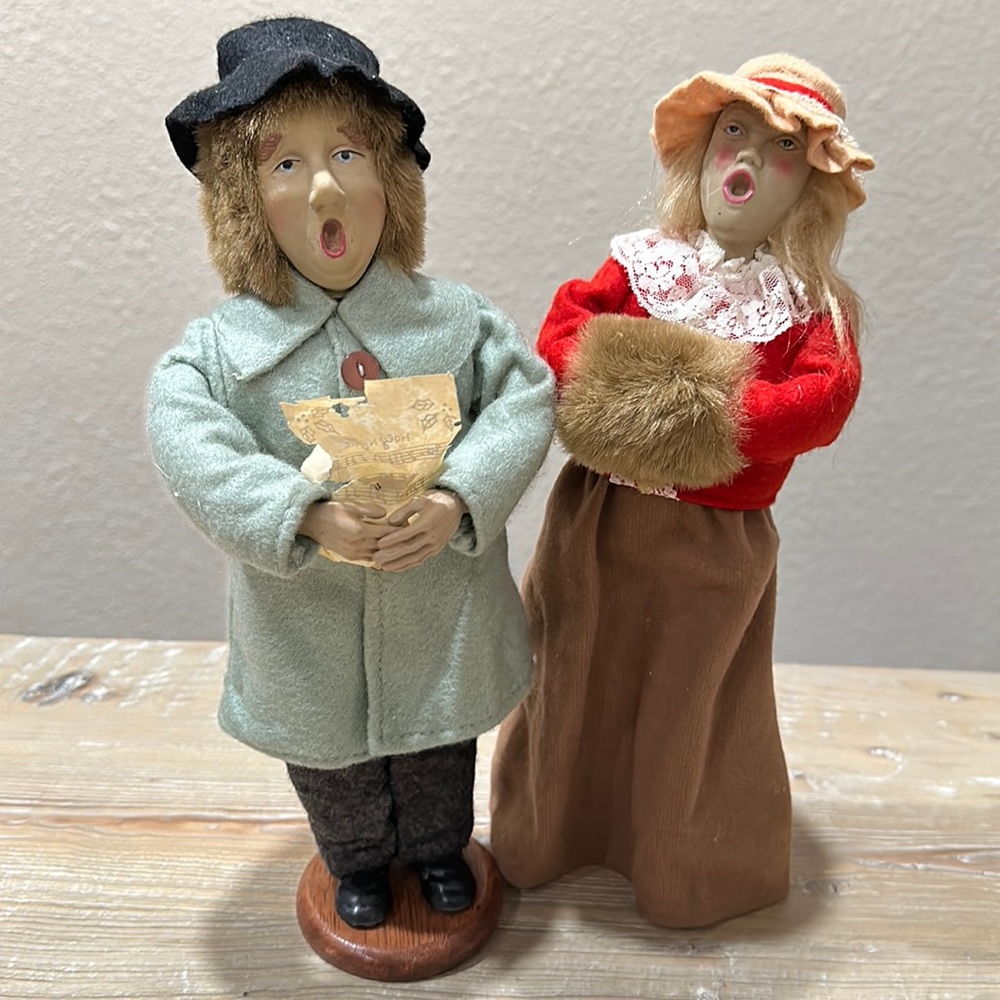 Vintage Carolers